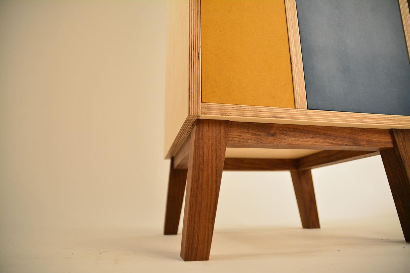 Tablarium cabinet legs